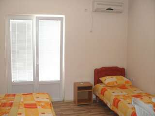 Апартаменты Studios Gigović Сутоморе Номер-студио с балконом (для 3 взрослых)-2