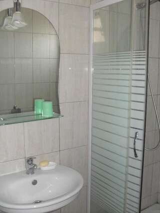 Апартаменты Studios Gigović Сутоморе Номер-студио с балконом (для 3 взрослых)-16